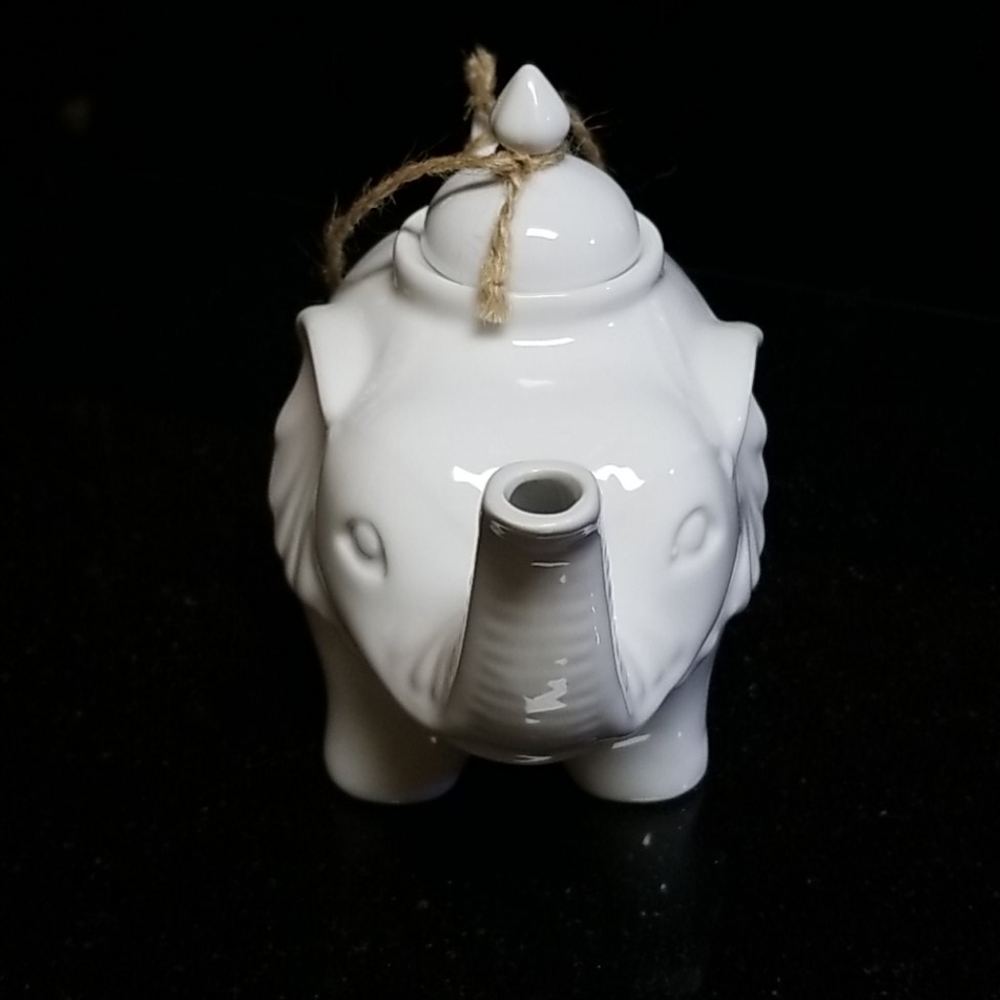 Elephant Teapot - Picture 5 of 5